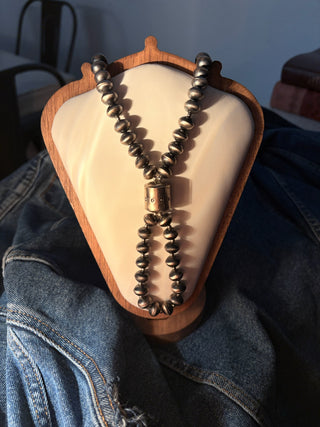 SILVER AFTER DARK ❖ 10mm Navajo Pearl Lariat Necklace