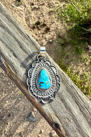 THE KEEPSAKE ❖ Golden Hills Pendant