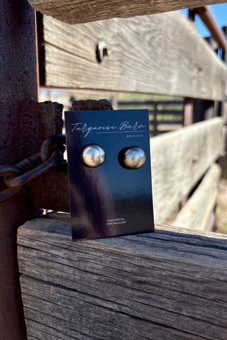 THE LEGACY ❖ Navajo pearl studs