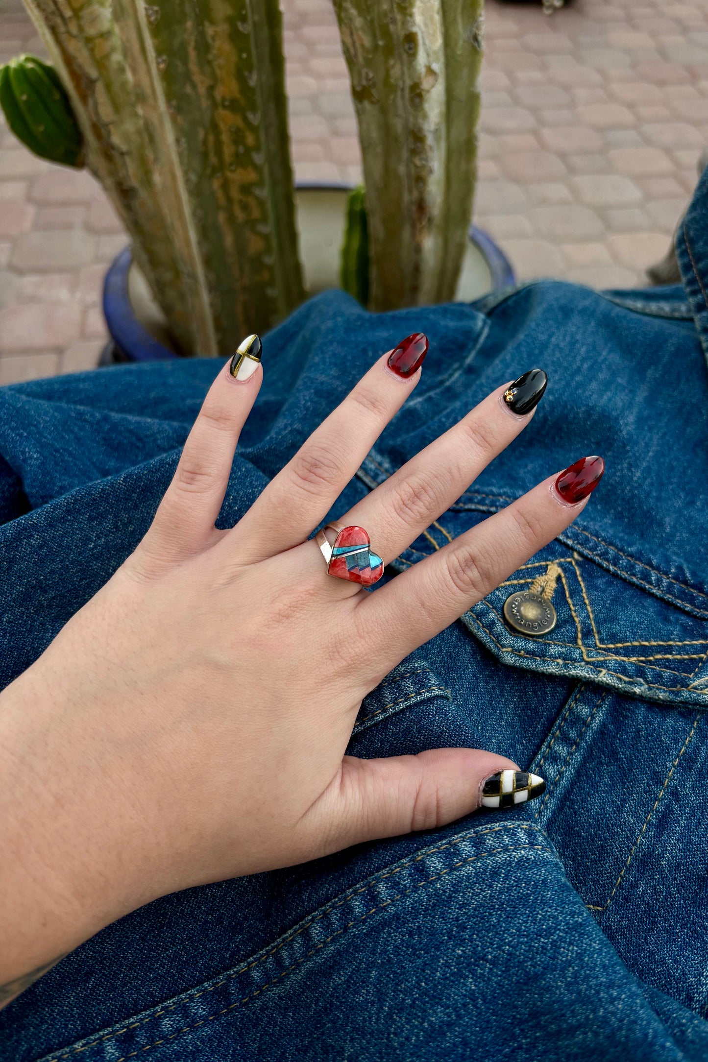 Adjustable heart ring